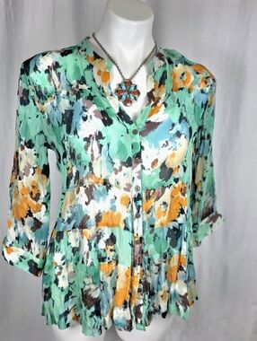 ✨ 100% Silk Blouse | Watercolor Floral | Size Small | Luxe & Lightweight ✨